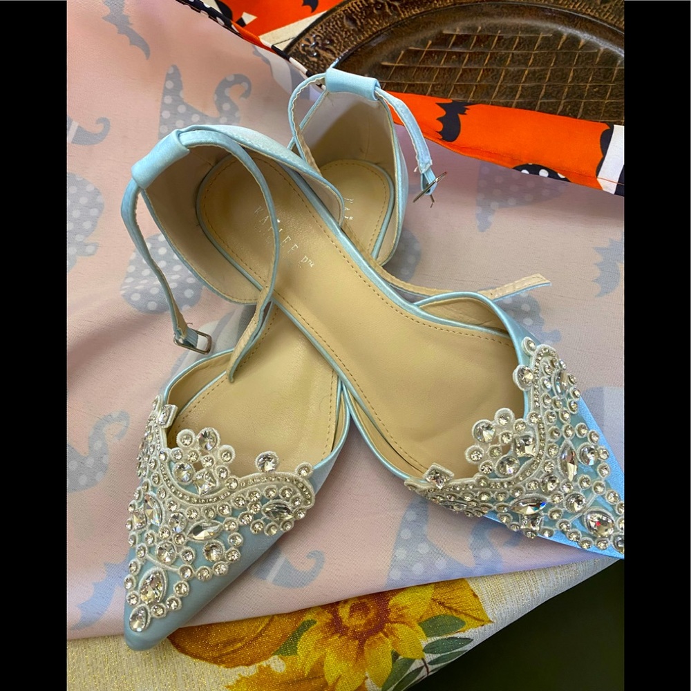 Kailee P size 8 embellished shoe in wedding blue